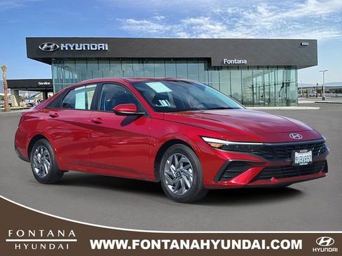 Certified 2025 Hyundai Elantra Hybrid FWD image 1