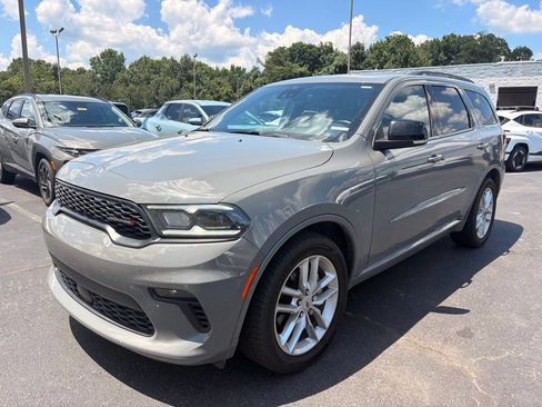 Used 2023 Dodge Durango GT RWD image 3