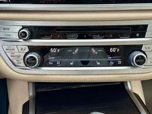 Used 2020 BMW 740i w/ Cold Weather Package RWD image 17