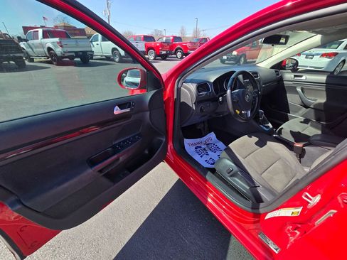 Used 2013 Volkswagen Jetta S image 7