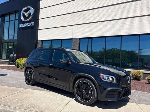 Used 2022 Mercedes-Benz GLB 35 AMG 4MATIC image 1