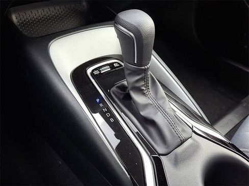 New 2025 Toyota Corolla SE image 9