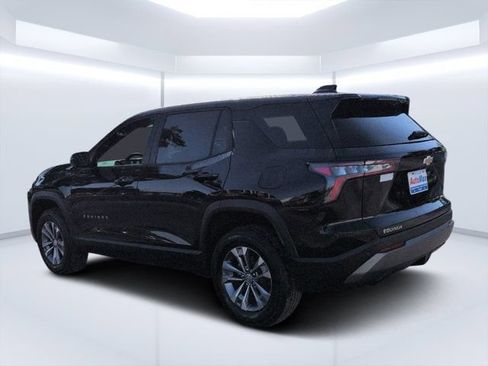 Used 2026 Chevrolet Equinox LT FWD image 5