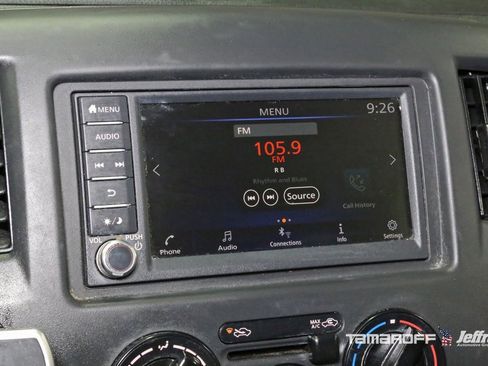 Used 2020 Nissan NV200 SV image 4