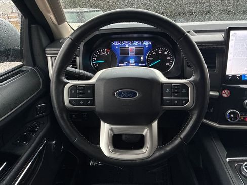 Used 2024 Ford Expedition Max XLT image 15