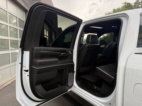 Used 2026 GMC Sierra 2500 AT4X AWD/4WD image 33