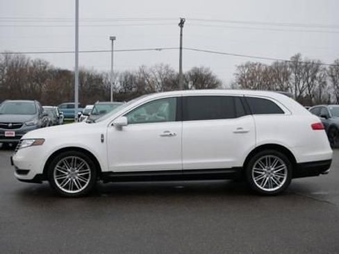 Used 2019 Lincoln MKT Reserve image 29