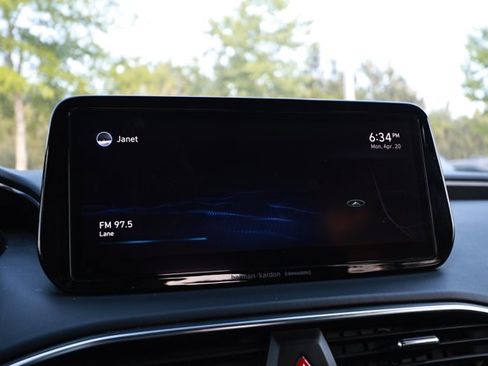 Used 2022 Hyundai Santa Fe Limited w/ Winter Weather Package FWD image 15