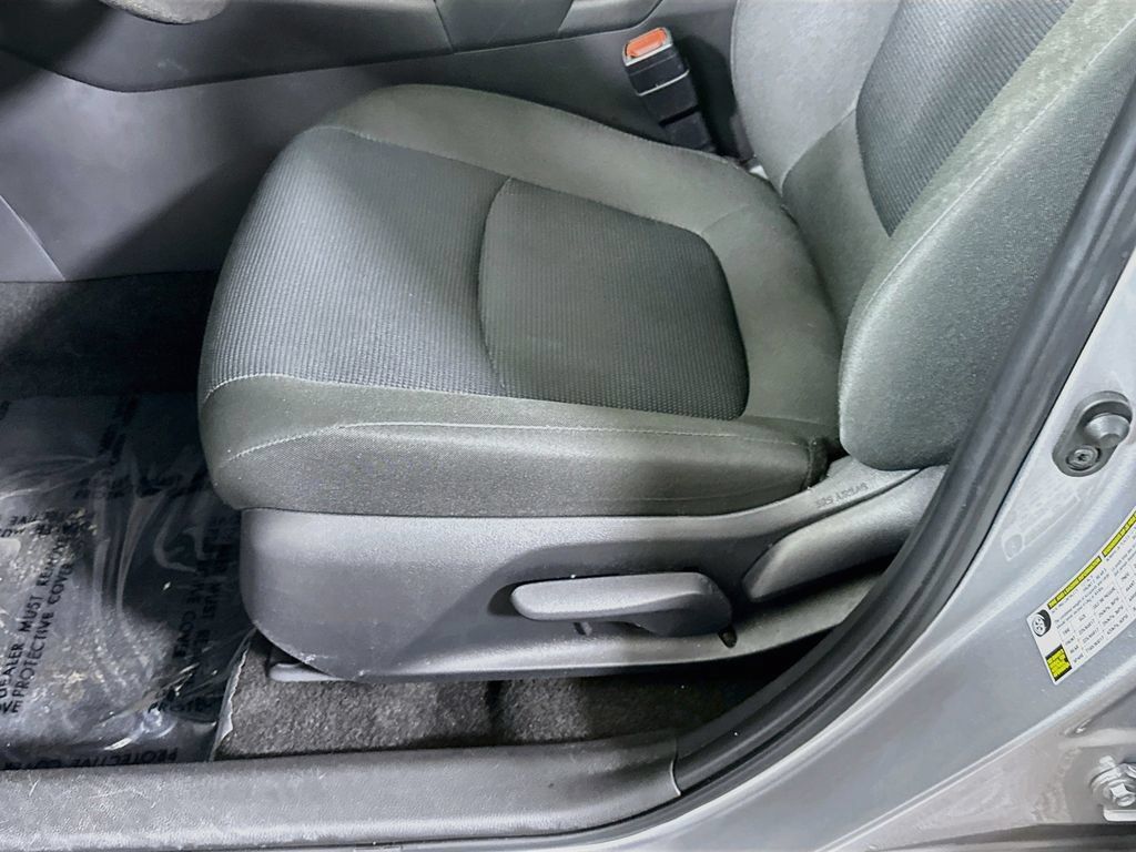 Certified 2025 Toyota RAV4 LE AWD/4WD image 24