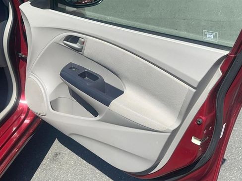 Used 2010 Honda Insight EX image 33