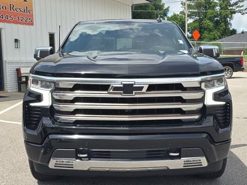 Used 2022 Chevrolet Silverado 1500 High Country w/ High Country Premium Package AWD/4WD image 7