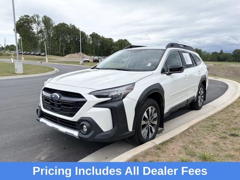 Used 2023 Subaru Outback Limited XT AWD/4WD image 3