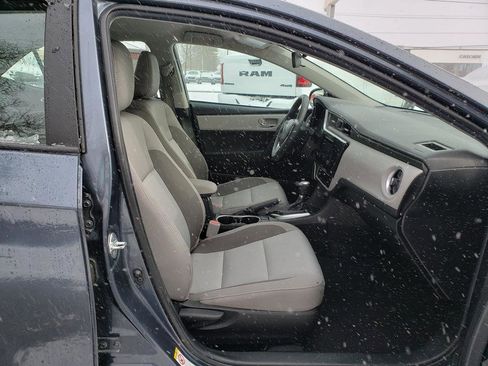 Used 2018 Toyota Corolla LE image 17