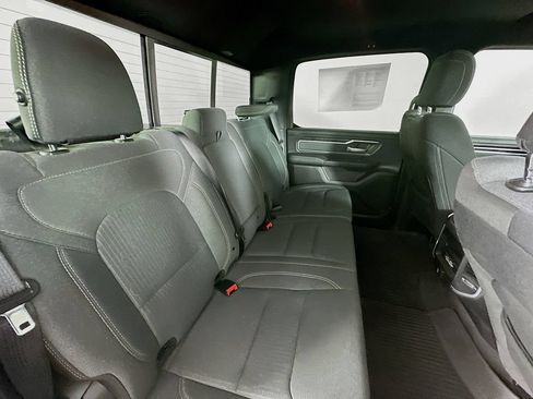 Used 2022 RAM 1500 Big Horn AWD/4WD image 36