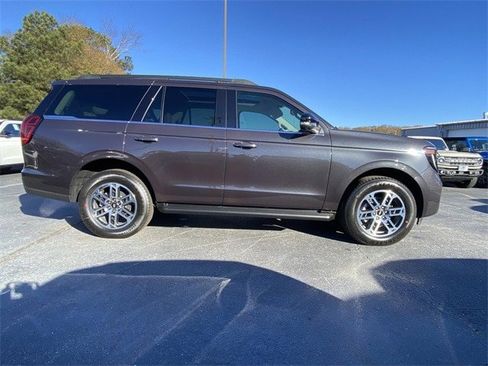 New 2025 Ford Expedition Active image 22