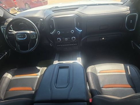 Used 2022 GMC Sierra 2500 AT4 w/ AT4 Premium Plus Package AWD/4WD image 9