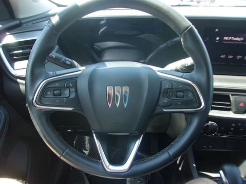 Used 2024 Buick Encore GX Preferred FWD image 9