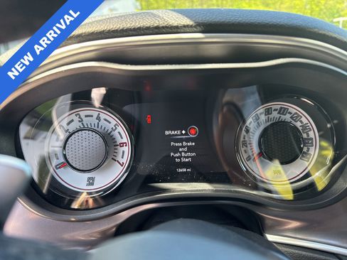 Used 2022 Dodge Challenger R/T Scat Pack RWD image 7