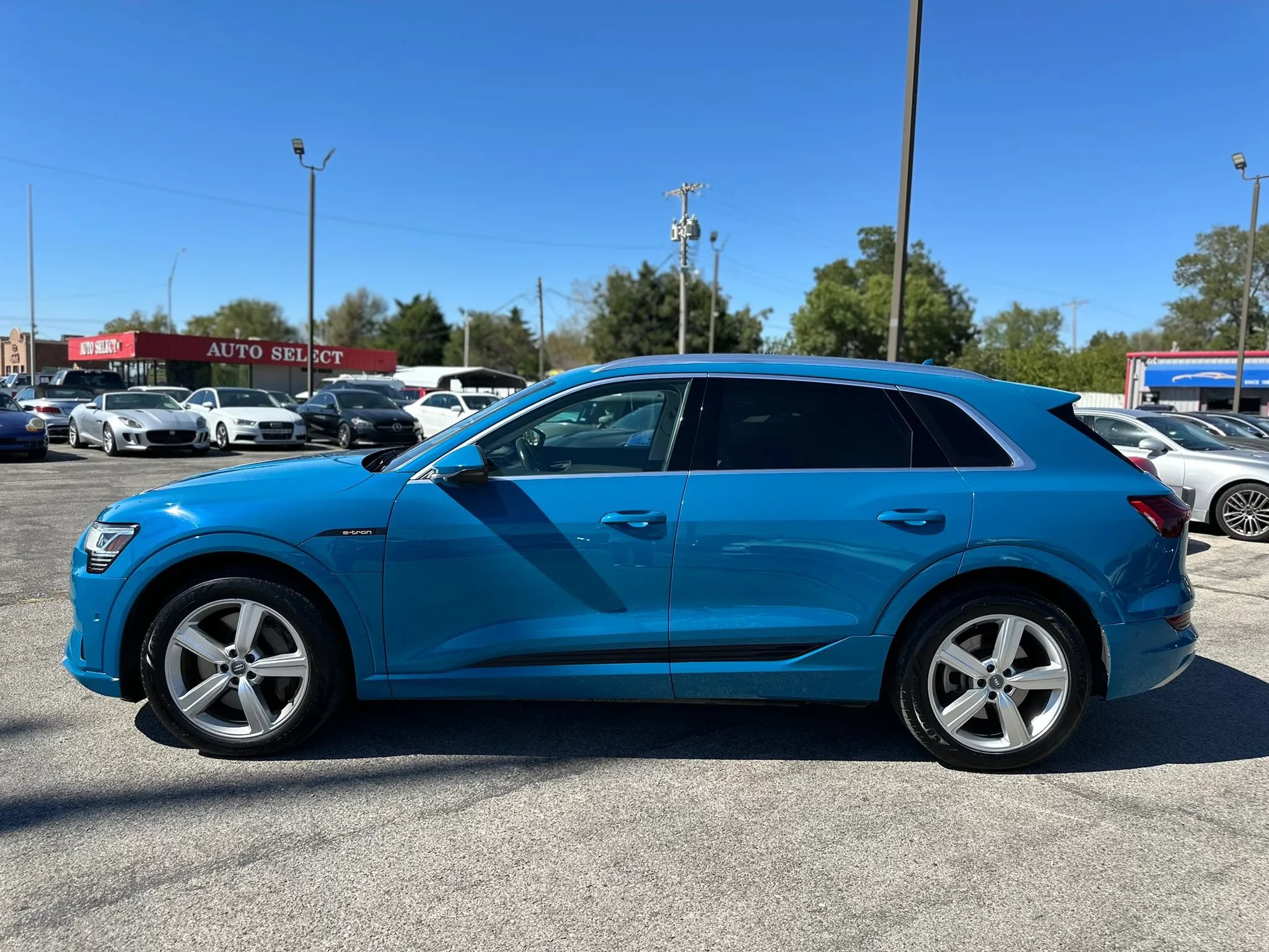 Used 2019 Audi e-tron Prestige AWD/4WD image 9