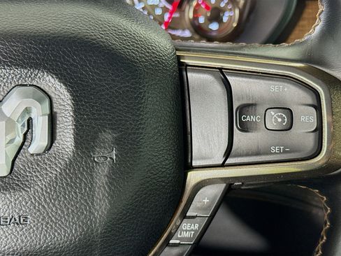 Used 2022 RAM 1500 Limited w/ Body Color Bumper Group AWD/4WD image 14