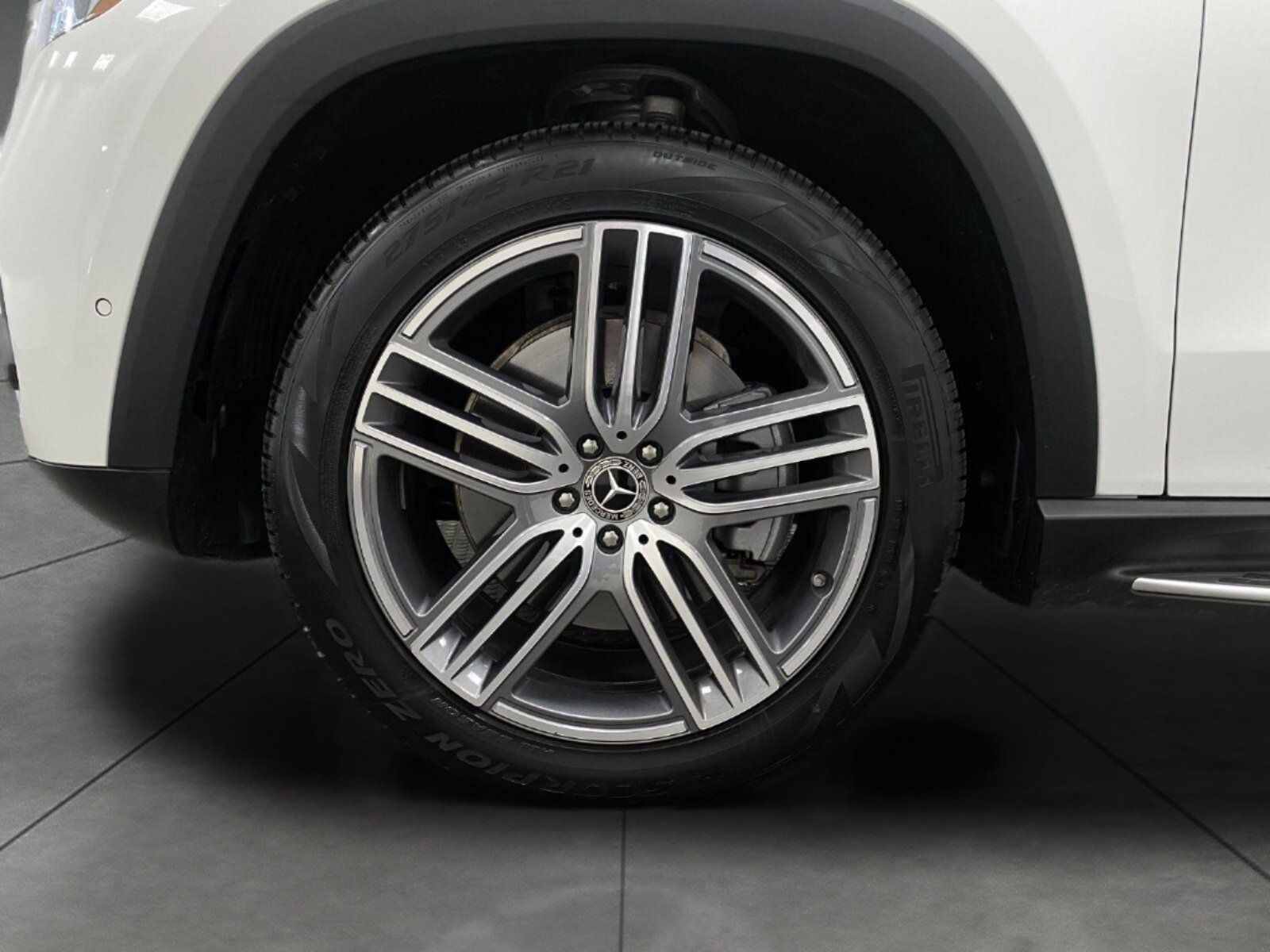 Certified 2026 Mercedes-Benz GLS 450 4MATIC image 13