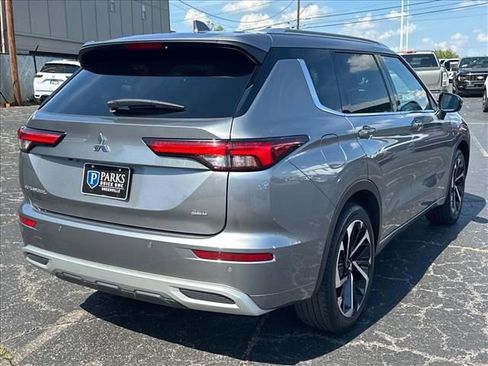 Used 2023 Mitsubishi Outlander SEL FWD image 11