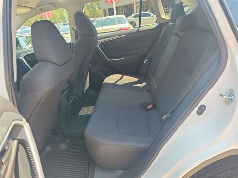 Certified 2025 Toyota RAV4 LE FWD image 24