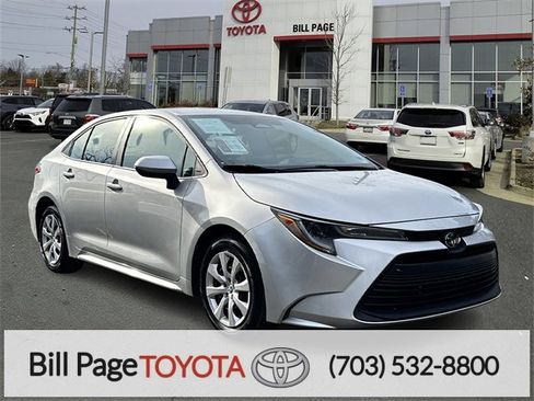 Certified 2025 Toyota Corolla LE image 1