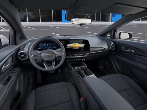 New 2026 Chevrolet Equinox EV LT image 15