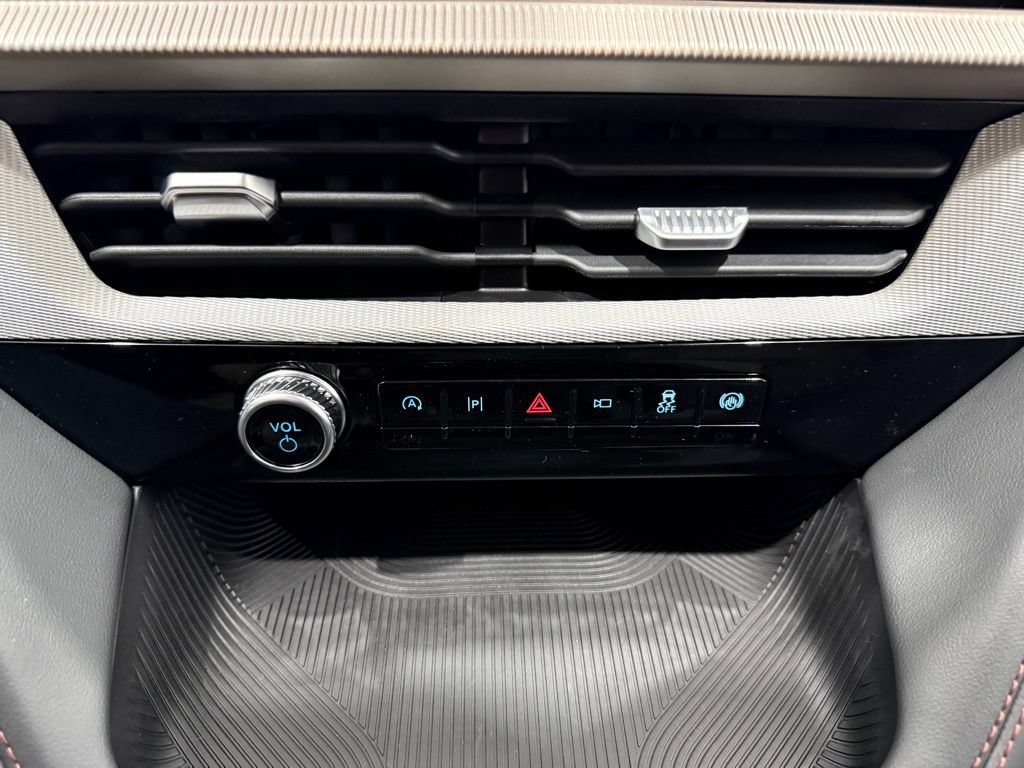 New 2026 Ford Explorer Active AWD/4WD image 38