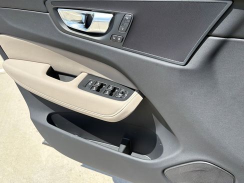 New 2026 Volvo XC60 B5 Core w/ Protection Package Premier image 17