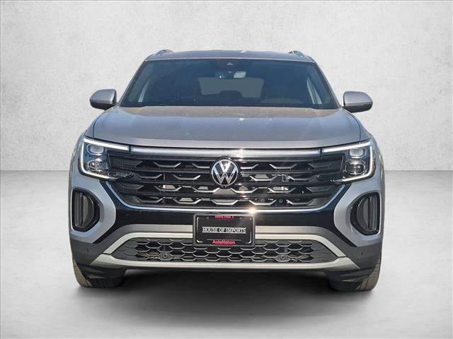 Used 2026 Volkswagen Atlas Cross Sport SE FWD image 2