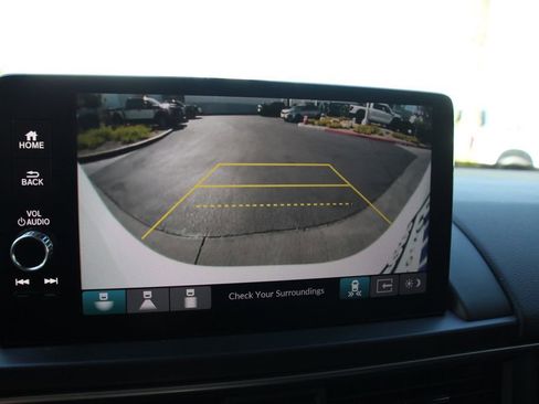 Used 2025 Honda Pilot Touring image 34