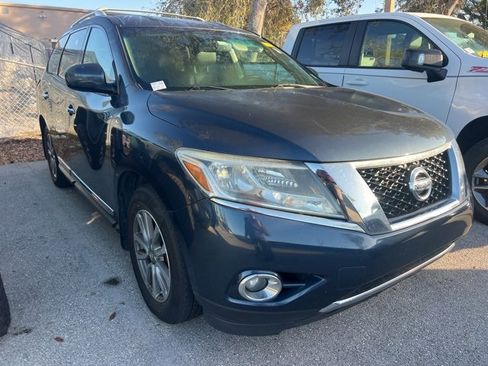 Used 2016 Nissan Pathfinder SL image 3