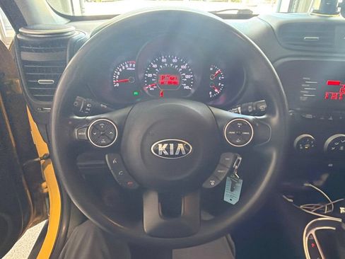 Used 2015 Kia Soul + FWD image 7