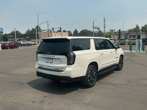 Used 2025 Chevrolet Suburban RST w/ Comfort Package AWD/4WD image 3
