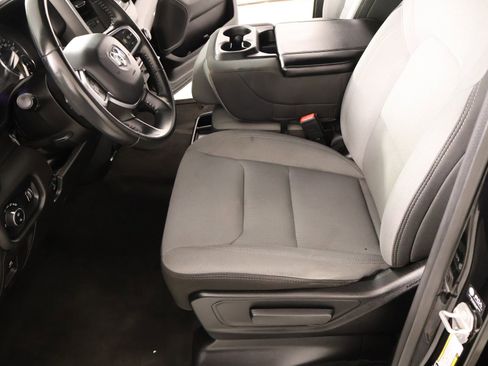 Used 2022 RAM 1500 Big Horn RWD image 10