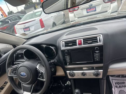 Used 2019 Subaru Outback 2.5i AWD/4WD image 26