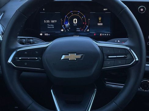 Used 2025 Chevrolet Equinox LT image 12