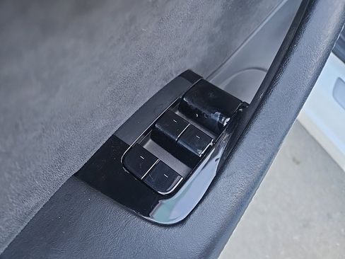 Used 2020 Tesla Model 3 Standard Range Plus image 30