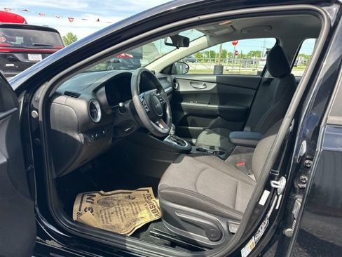 Certified 2024 Kia Forte LXS w/ LXS Technology Package FWD image 28