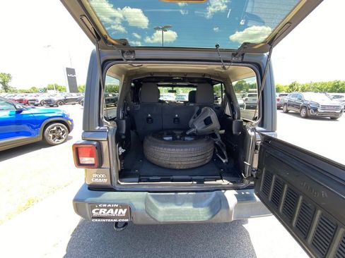 Used 2019 Jeep Wrangler Unlimited Sport S AWD/4WD image 9