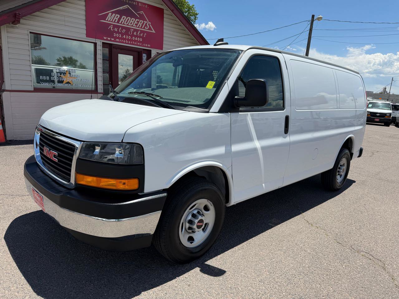 Used 2024 GMC Savana 2500 w/ Driver Convenience Package RWD image 4