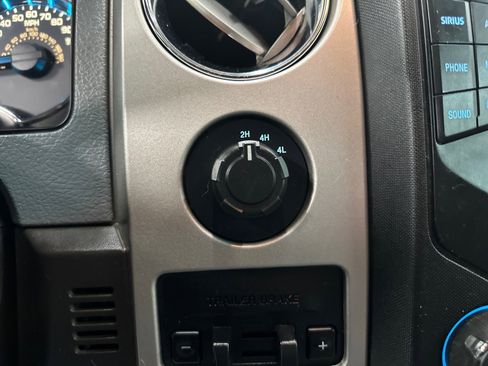 Used 2013 Ford F150 XLT w/ Mid Equipment Group image 25