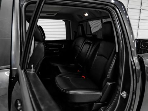 Used 2016 RAM 1500 Laramie w/ Convenience Group AWD/4WD image 19