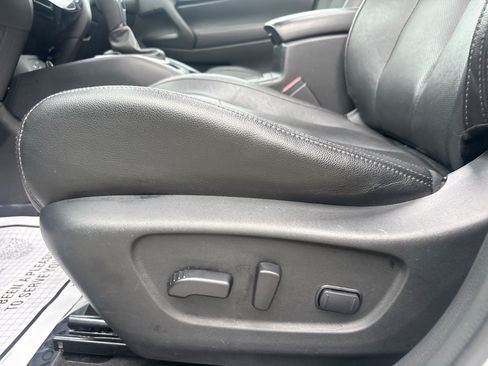 Used 2019 Nissan Rogue SL w/ Premium Package AWD/4WD image 14