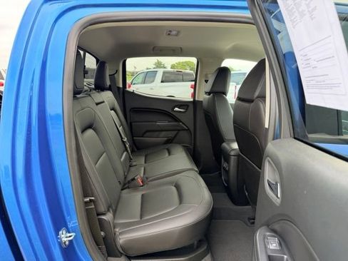 Certified 2022 Chevrolet Colorado LT w/ Luxury Package AWD/4WD image 9