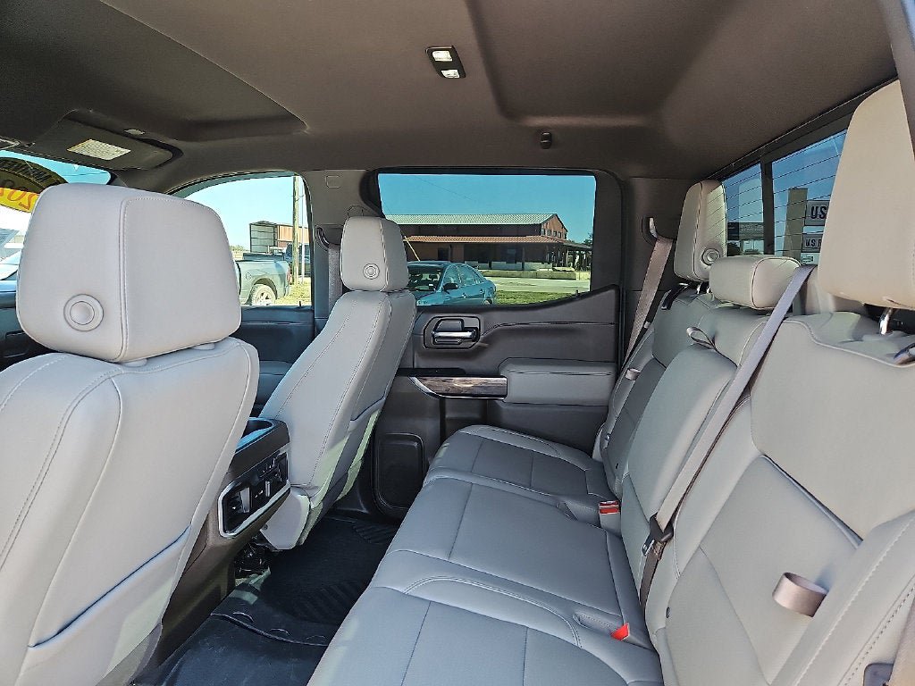 Used 2020 Chevrolet Silverado 1500 LTZ w/ LTZ Texas Edition RWD image 18