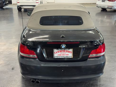 Used 2011 BMW 128i Convertible image 17