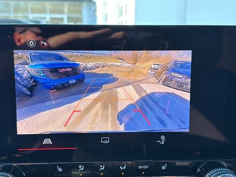 Certified 2025 GMC Canyon Elevation w/ Convenience Package image 20